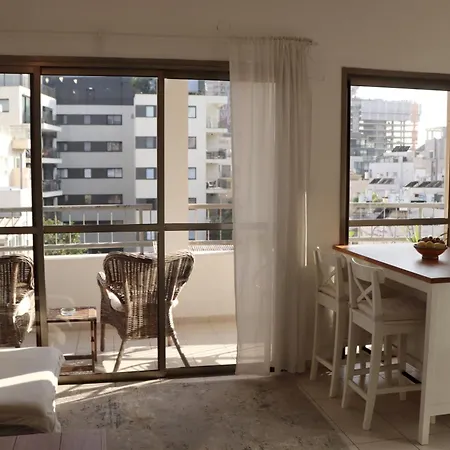Beautiful 1 Bedroom Apartment Next To Hacarmel Market And The Royal Beach Tel Aviv-Jaffa Exterior foto