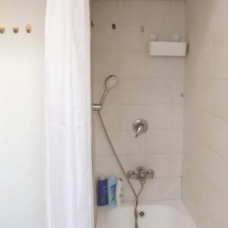Beautiful 1 Bedroom Apartment Next To Hacarmel Market And The Royal Beach Tel Aviv-Jaffa Exterior foto