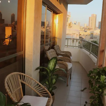 Beautiful 1 Bedroom Apartment Next To Hacarmel Market And The Royal Beach Tel Aviv-Jaffa Exterior foto