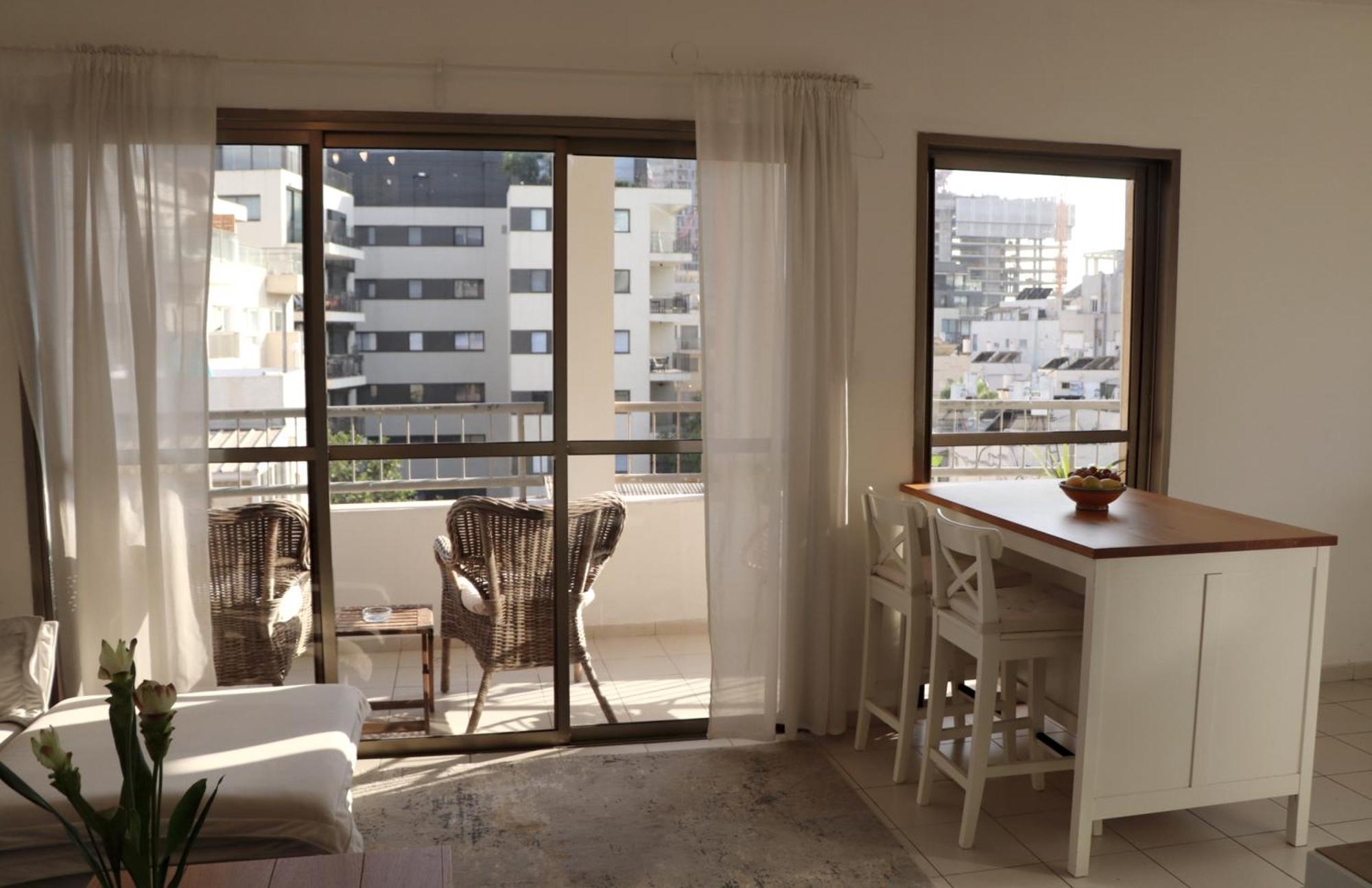 Beautiful 1 Bedroom Next To Hacarmel Market And The Royal * Tel Aviv