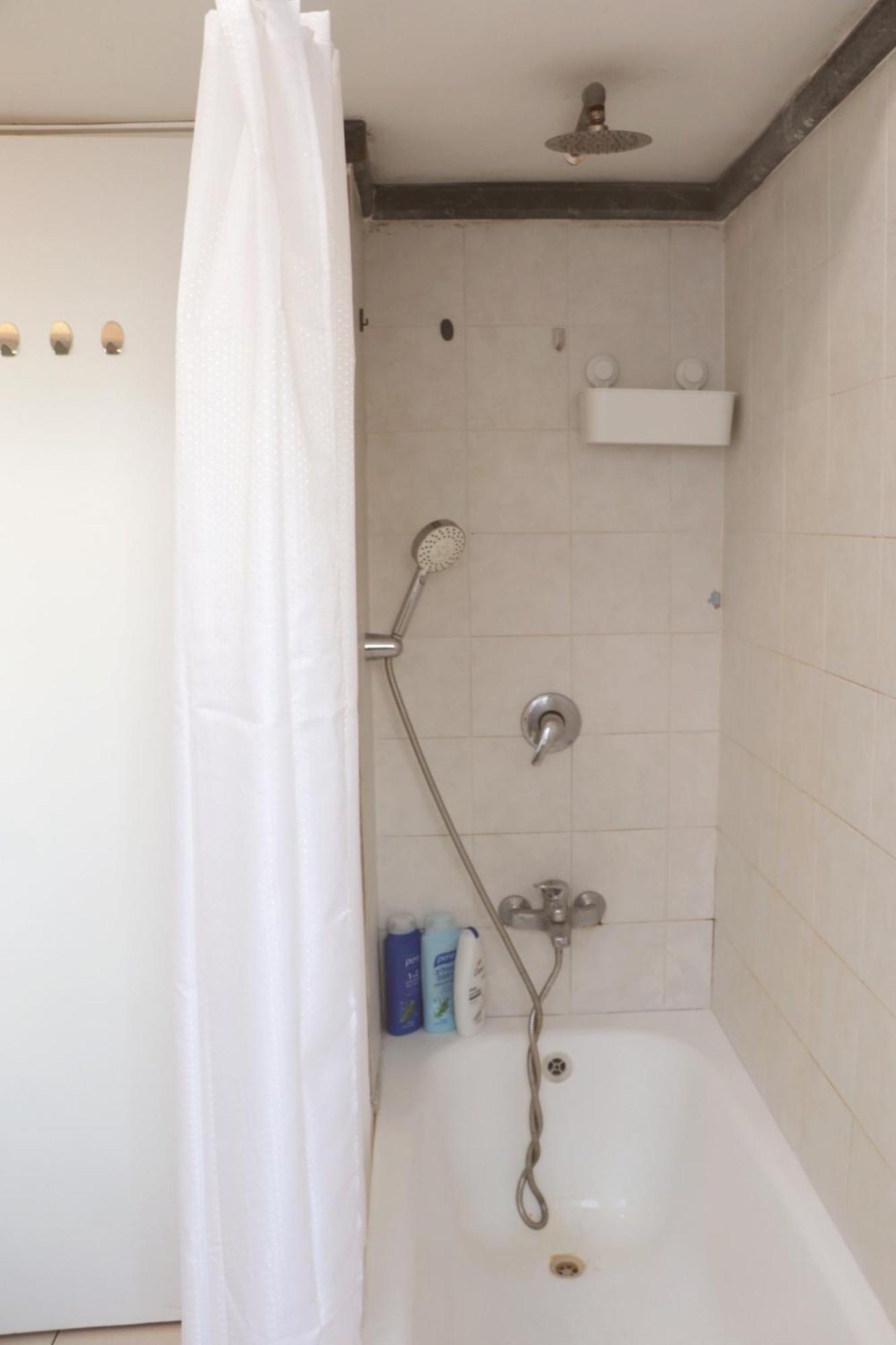 Beautiful 1 Bedroom Next To Hacarmel Market And The Royal Apartment